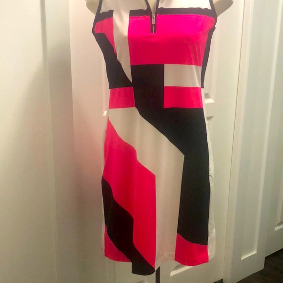 Find pink, black and white dress looks great on - Picture 1 of 3